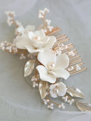 Pente de noiva com flores em porcelana