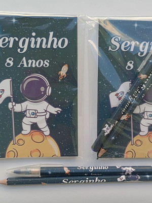 Bloquinho com caneta e lápis astronauta