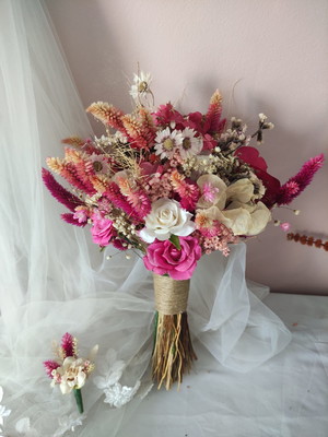 Buque de noiva desconstruído boho rosa fúcsia