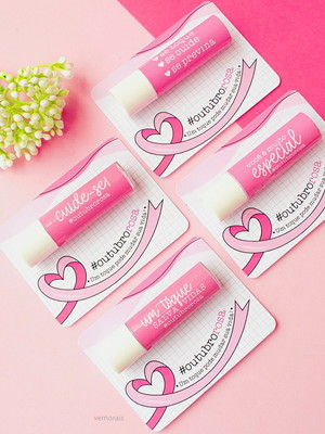 Card com hidratante labial (manteiga de cacau)- outubro rosa