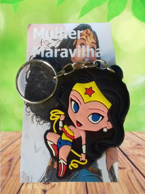 Chaveiro emborrachado mulher maravilha