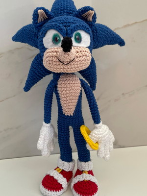Sonic amigurumi