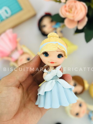 Cinderela lembrancinha aplique em biscuit