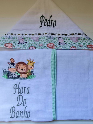 Toalha fralda dupla 70x90cm personalizada com nome e tema.