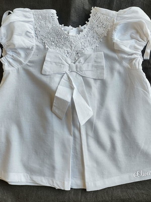 Vestido infantil com renda renascença