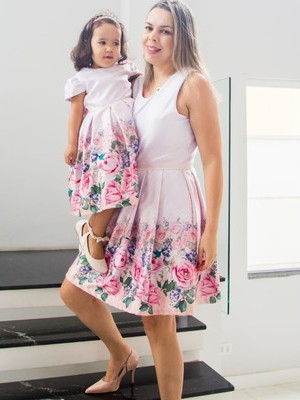 Vestidos mãe e filha jardim encantado