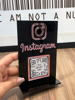Placa de instagram para qrcode acrílico preta e rosê