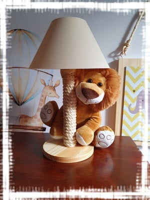 Abajur infantil safari leão