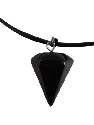 Colar com pingente pêndulo de ônix preto