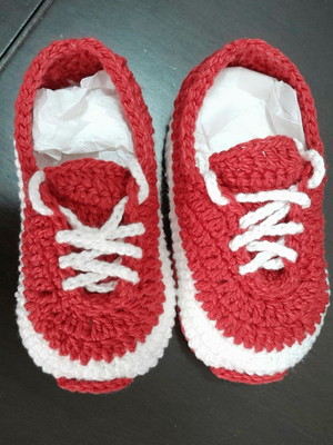 Tenis esportivo em croche para bebe