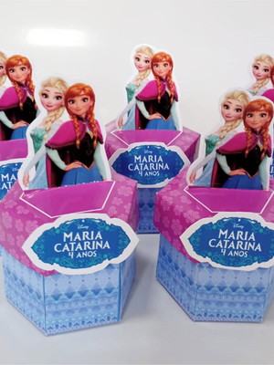 Caixa sextavada com aplique