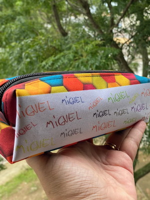 Estojo personalizado com a letra da criança