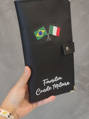 Porta passaporte personalizado (para 6 passaportes)