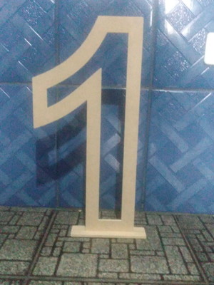 03 números vazados de chão em mdf cru