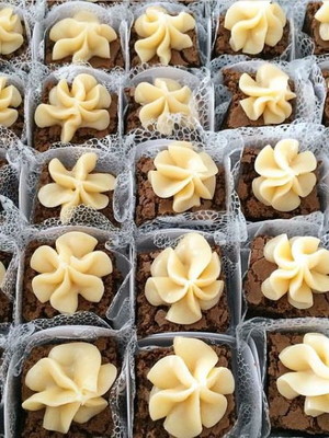 Mini brownie para festas