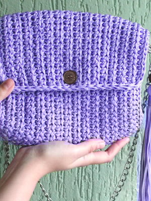 Bolsa lilás em crochê com tassel pastel roxo delicado