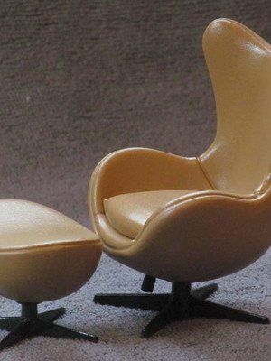 Miniatura de móveis - poltrona egg com banqueta