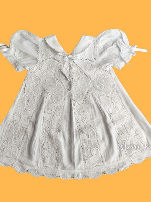 Vestido infantil em renda renascença