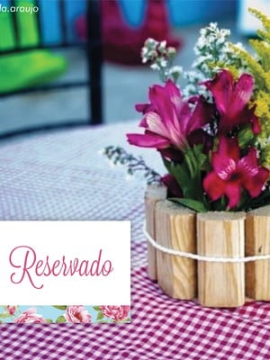 Arte digital totem reservado display de mesa flores 01