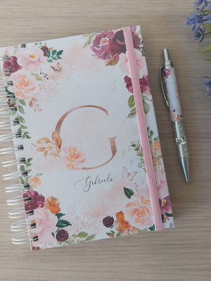 Kit agenda 2025 com elástico personalizada + caneta
