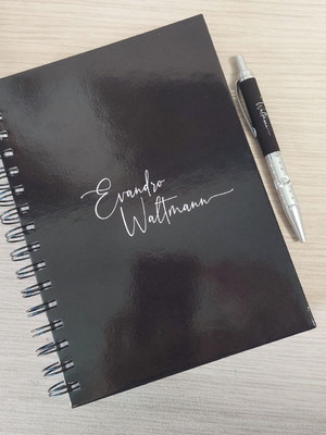 Kit agenda 2025 masculina preta personalizada + caneta