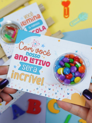 Cartão com coloreti (docinhos)- volta as aulas