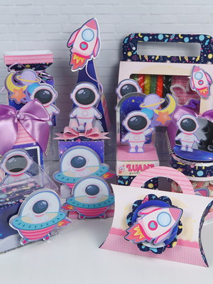 Kit 30 caixas astronauta menina