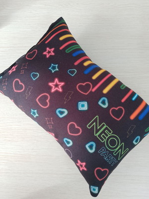 Almofada neon party (30x22)