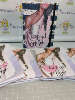 Capa cartonada a6 com 4 mini cadernos personalizado c/o nome