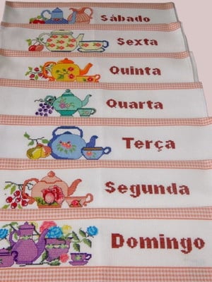 Semaninha em ponto cruz