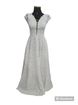 Vestido de noiva longo em renda branco