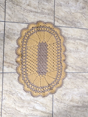 Tapete de croché oval barbante