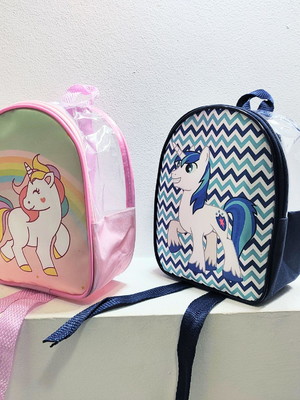 Mochila personalizada plástico cristal unicórnio
