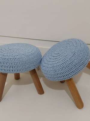 Kit 2 mini puffs com capa em croche