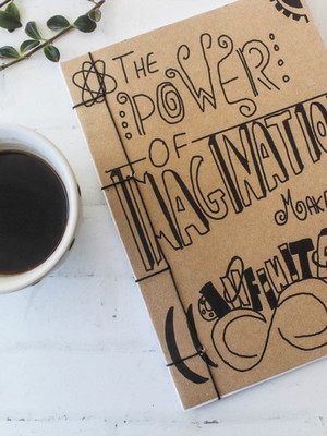 Caderno com estampa imagination