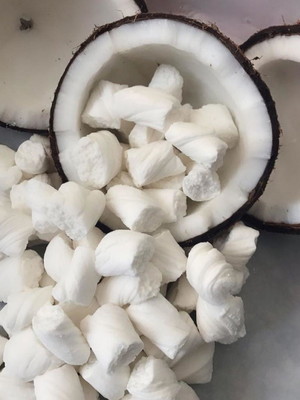 Bala de coco tradicional