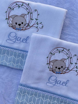 Fraldas personalizada com nome bordado, tema gatinho