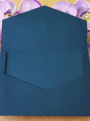 Envelope para convite de casamento com frase