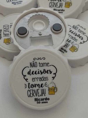 Abridor de garrafa com imã personalizado
