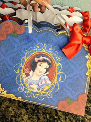 Lembrancinha sacolas personalizadas branca de neve