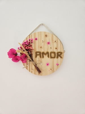 Mosaico palavra com flores - amor