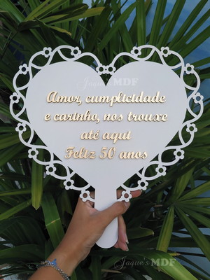 Placa coração com cabo e aplique personalizada