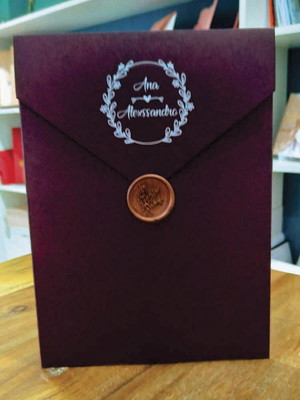 Convite casamento marsala e branco
