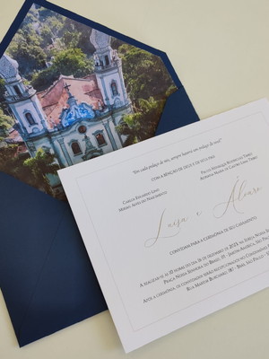 Convite casamento envelope azul escuro forrado igreja