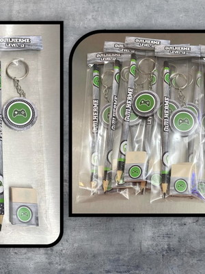 Kit chaveiro + lápis + borracha game