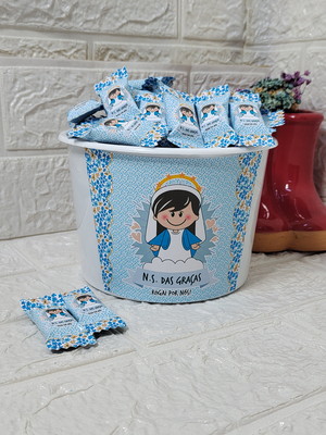 Balde com 100 balas personalizadas nossa senhora das graças