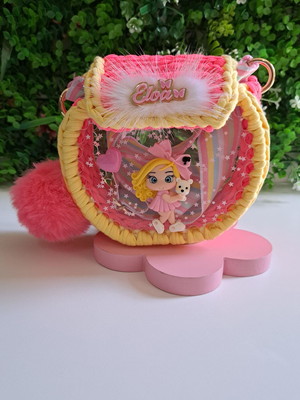 Bolsa infantil- croche e base de acrílico