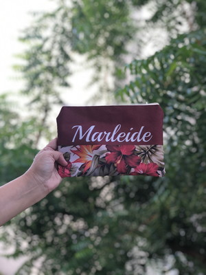 Necessaire slim personalizada com nome estampa floral red