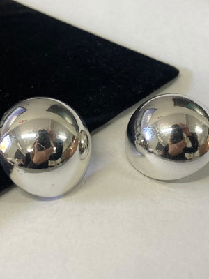 Maxi brinco meia bola / botão / meia esfera m