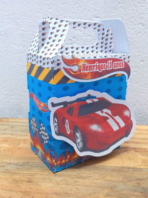 Caixa maleta com apliques em 3d